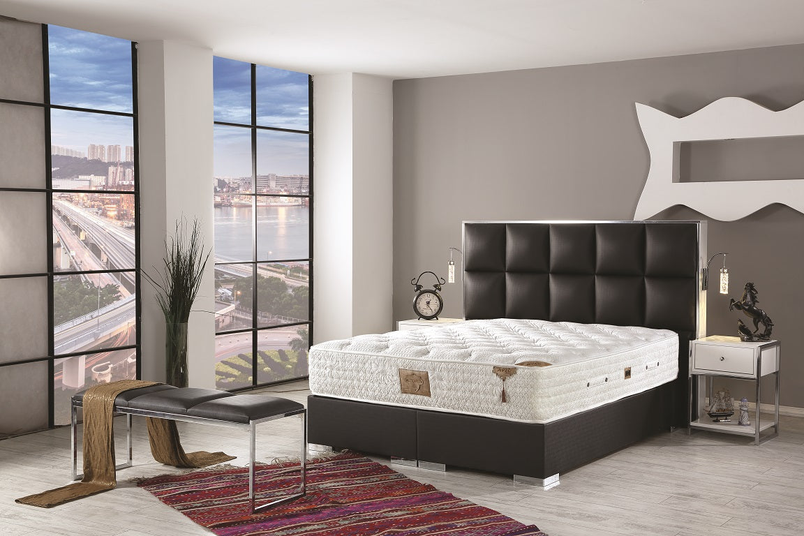 AMSTERDAM Opbevaringsseng m. Hovedgavl