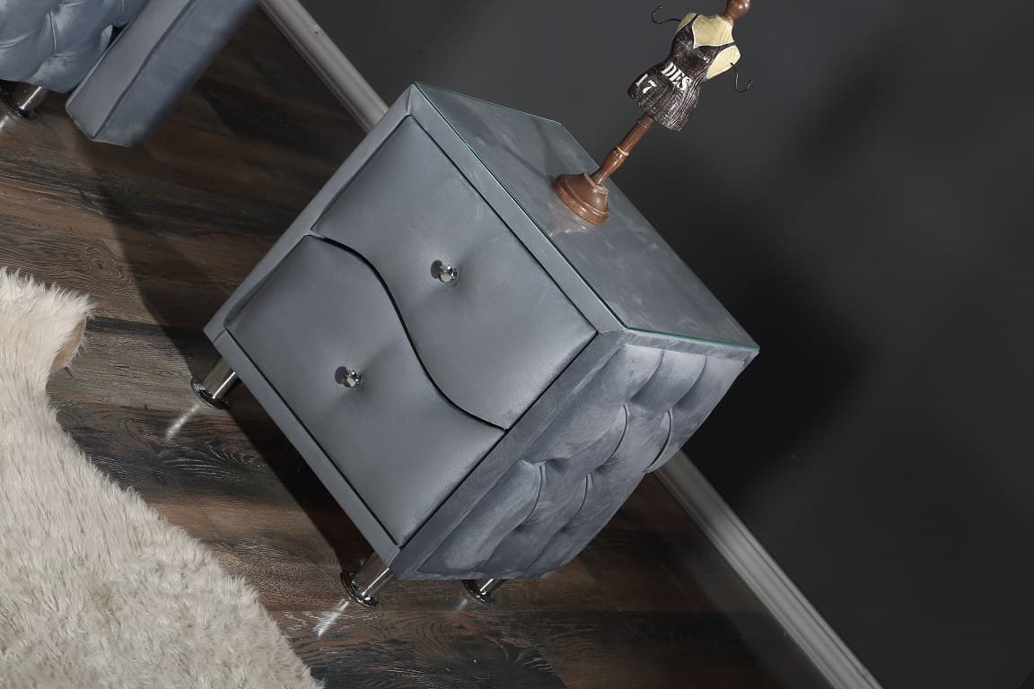 NEW MONTANA Opbevaringsseng m. Hovedgavl