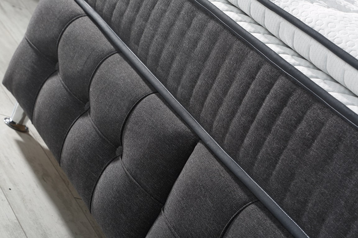 DAMLA Opbevaringsseng m. Hovedgavl